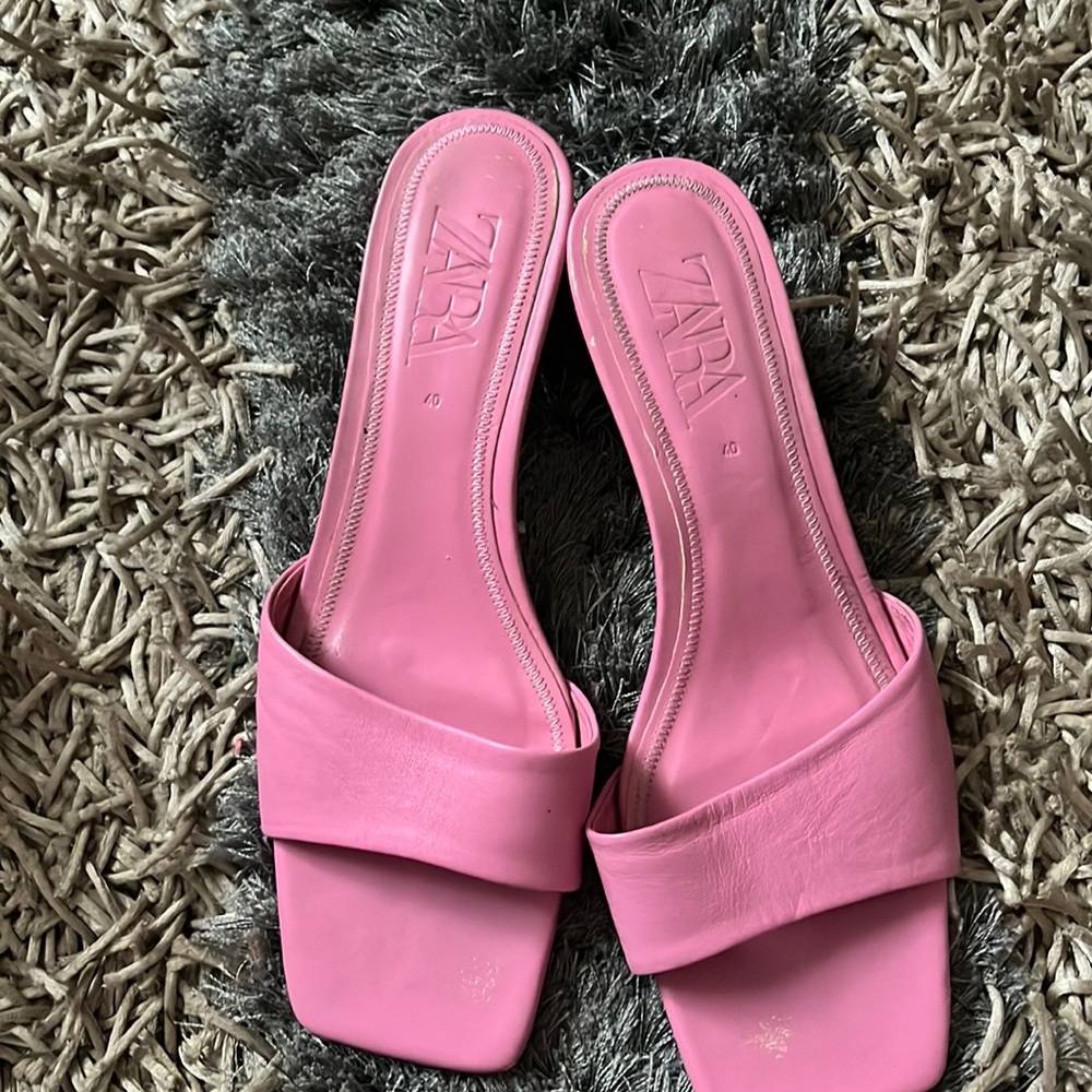 Zara  pink kitten block heel